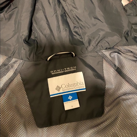 COLUMBIA OMNI TECH RAIN JACKET SIZE S EUC - Picture 7 of 7